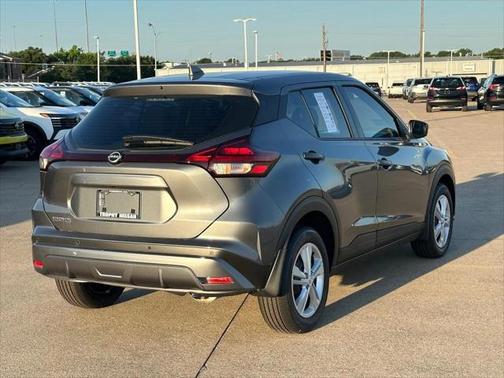 2025 Nissan Kicks S