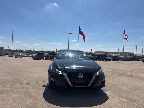 Super Black 2021 Nissan Altima SR FWD