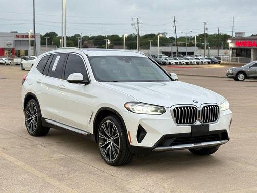 Mineral White Metallic 2022 BMW X3 sDrive30i