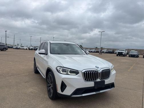 Mineral White Metallic 2022 BMW X3 sDrive30i