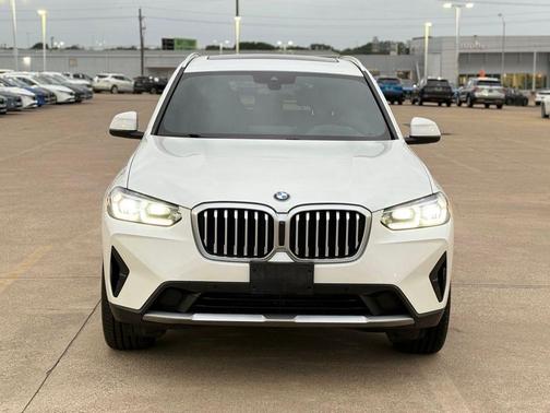 Mineral White Metallic 2022 BMW X3 sDrive30i