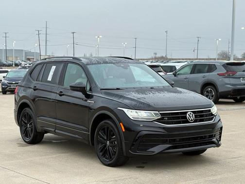 2022 Volkswagen Tiguan 2.0T SE R-Line Black