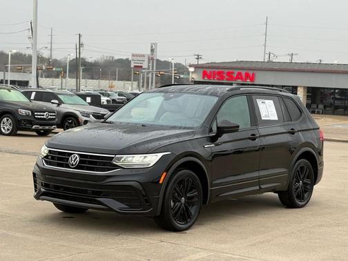 2022 Volkswagen Tiguan 2.0T SE R-Line Black