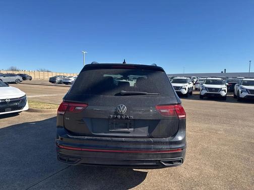 2022 Volkswagen Tiguan 2.0T SE R-Line Black