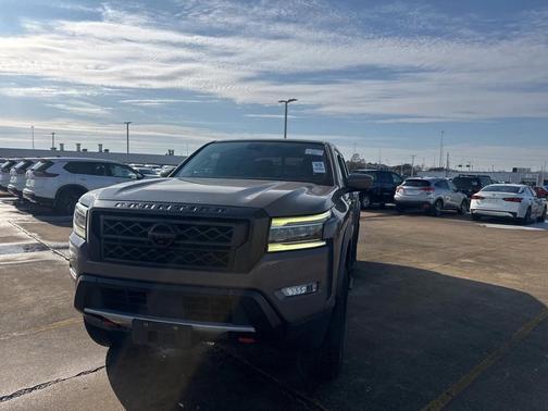 2022 Nissan Frontier PRO-X
