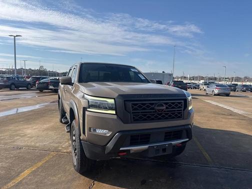 2022 Nissan Frontier PRO-X
