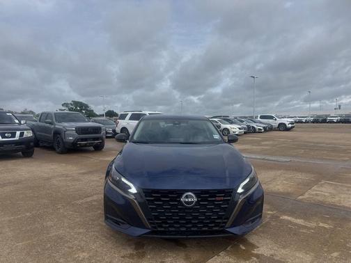 Deep Blue Pearl 2024 Nissan Altima SR Intelligent AWD