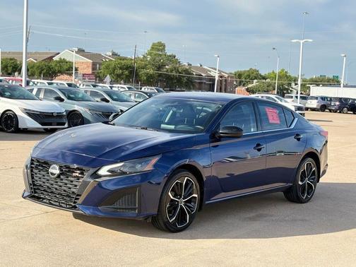 Deep Blue Pearl 2024 Nissan Altima SR Intelligent AWD