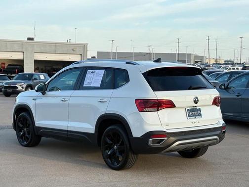 2024 Volkswagen Taos 1.5T SE