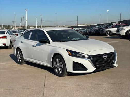 2025 Nissan Altima S FWD