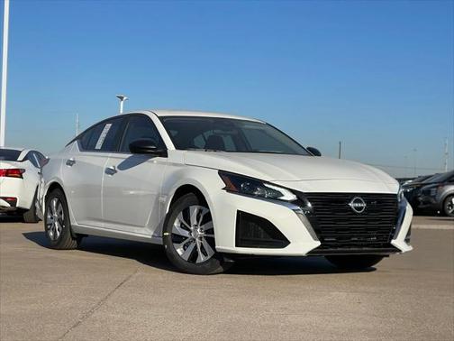 2025 Nissan Altima S FWD