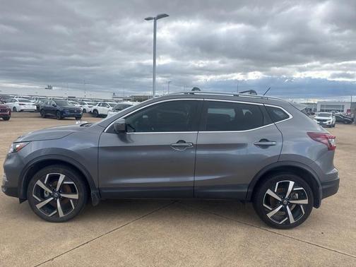 2022 Nissan Rogue Sport SL