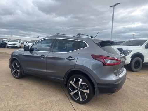 2022 Nissan Rogue Sport SL