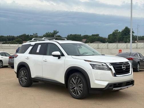 2025 Nissan Pathfinder SL FWD
