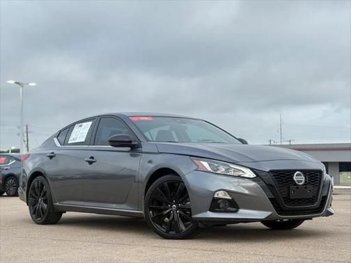 2022 Nissan Altima SR FWD