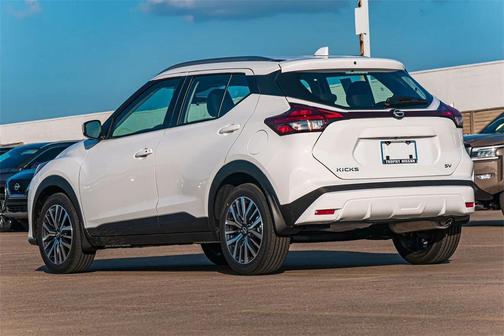 2024 Nissan Kicks SV