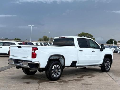 2022 Chevrolet Silverado 2500 Custom