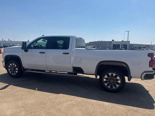 2022 Chevrolet Silverado 2500 Custom