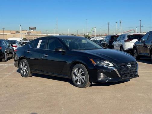 2025 Nissan Altima S FWD