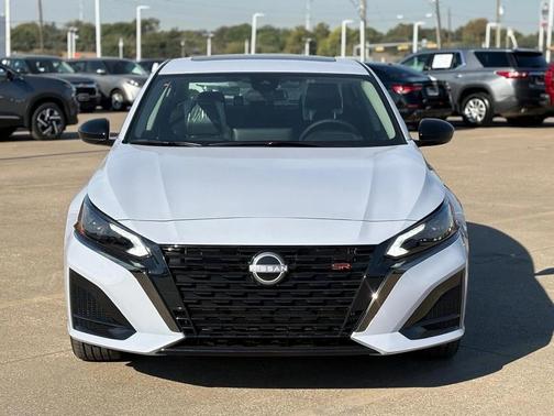 2025 Nissan Altima SR FWD