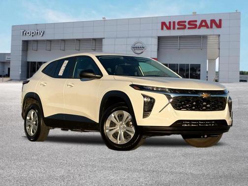 2025 Chevrolet Trax LS