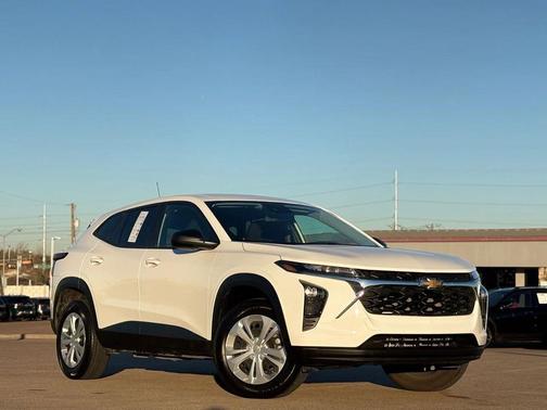 2025 Chevrolet Trax LS
