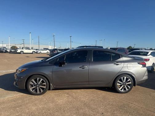2020 Nissan Versa 1.6 S