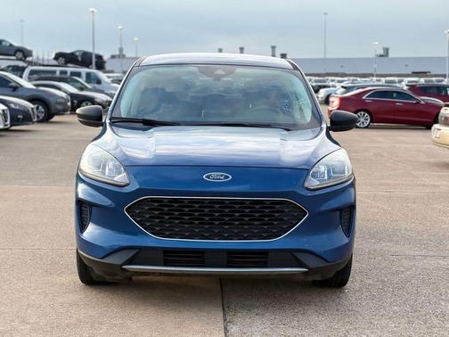 Blue Metallic 2022 Ford Escape SE