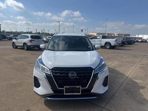 2024 Nissan Kicks SV