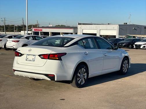 2025 Nissan Altima S FWD