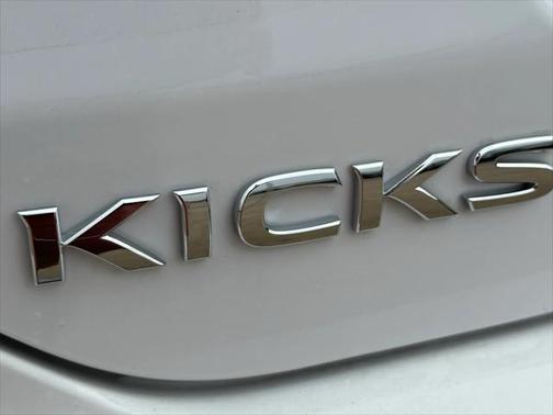 2025 Nissan Kicks S
