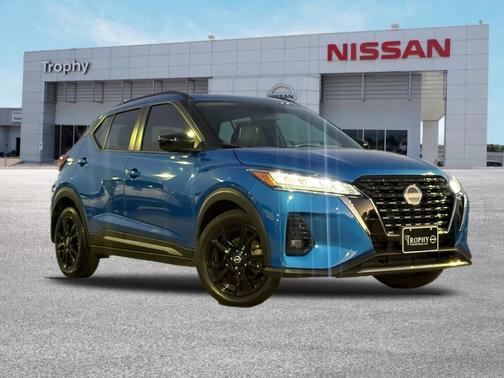 2023 Nissan Kicks SR
