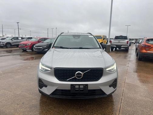 2024 Volvo XC40 B5 Core