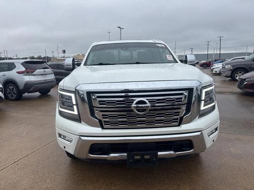 2020 Nissan Titan SL