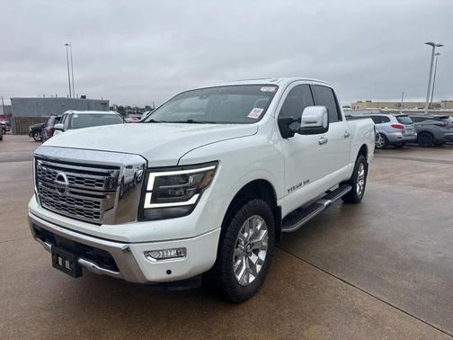 2020 Nissan Titan SL
