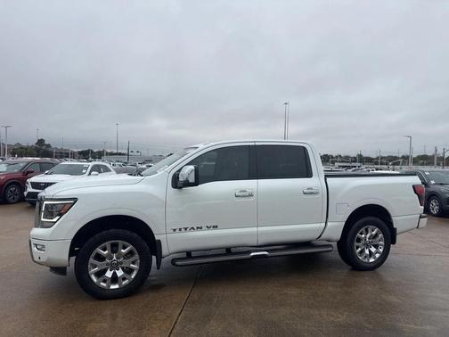 2020 Nissan Titan SL