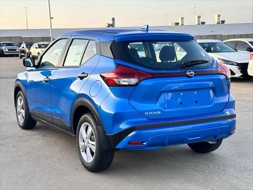 2025 Nissan Kicks S