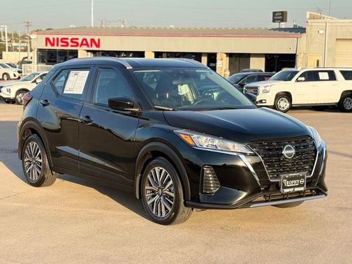 2023 Nissan Kicks SV