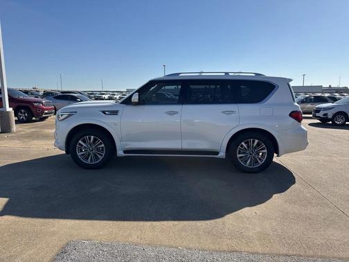 2018 INFINITI QX80 Base