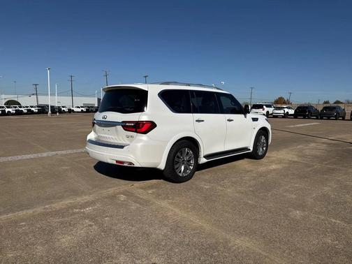 2018 INFINITI QX80 Base