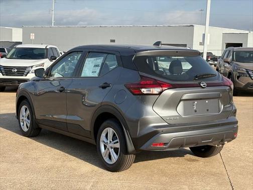 2025 Nissan Kicks S