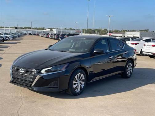 2025 Nissan Altima S FWD