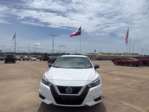 Fresh Powder 2022 Nissan Versa 1.6 S