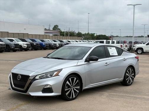2020 Nissan Altima SR FWD