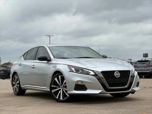 2020 Nissan Altima SR FWD