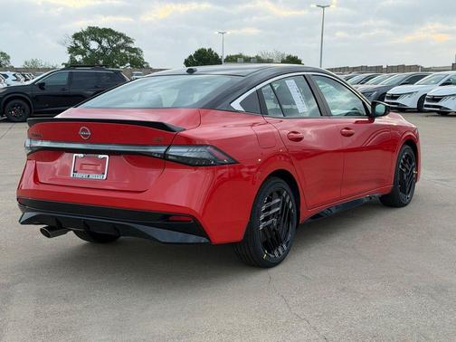 Energetic Ember/Super Black 2026 Nissan Sentra SR