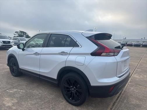 2022 Mitsubishi Eclipse Cross LE