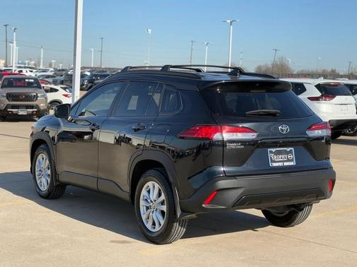2025 Toyota Corolla Cross LE
