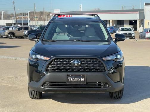 2025 Toyota Corolla Cross LE