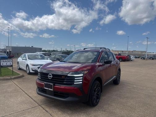 Scarlet 2026 Nissan Kicks SR